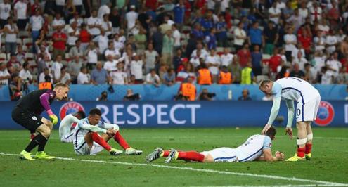 ساوثجيت يرفض تدريب منتخب إنجلترا